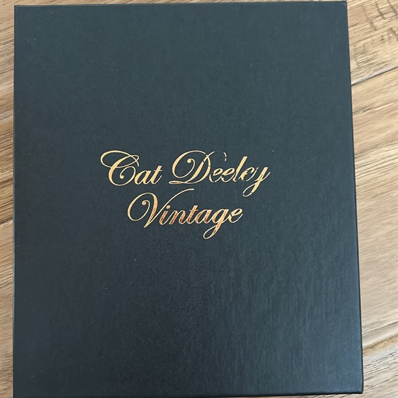 Cat Deeley Vintage Black Necklace - Picture 6 of 6